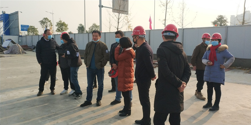 檢查組在璟上江瀾項(xiàng)目開(kāi)展疫情情況檢查2_副本 檢查組在璟上江瀾項(xiàng)目開(kāi)展疫情情況檢查2_副本