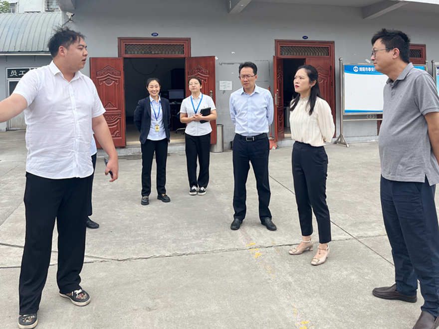 圖4：集團(tuán)黨委委員、副總經(jīng)理賀維維督導(dǎo)駕培場(chǎng)所安全工作